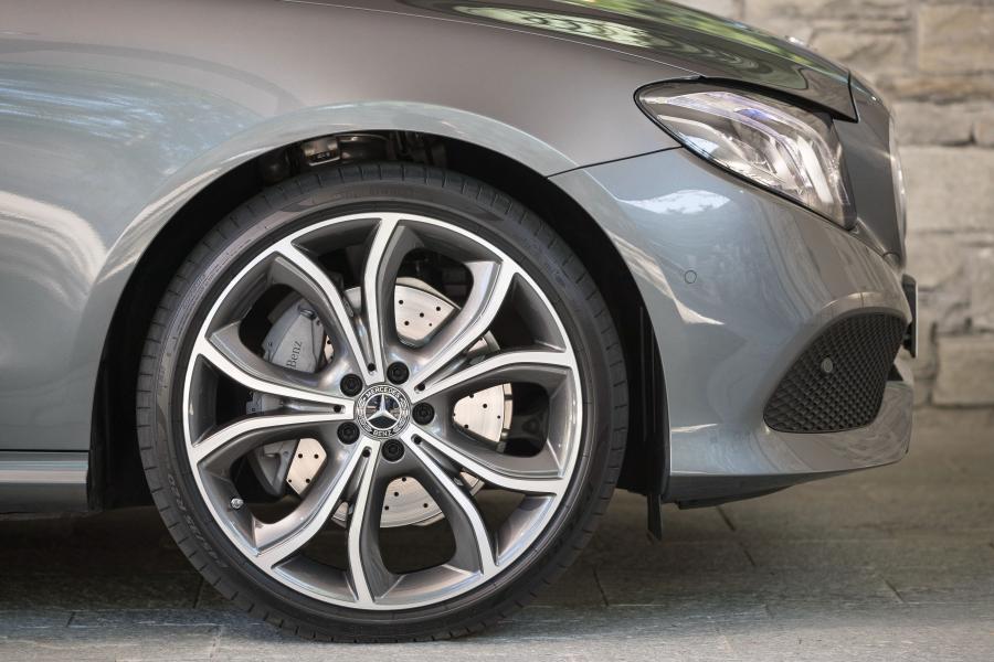 Колеса Mercedes-Benz E220 d Cabriolet 2017 года  (WW) (фото 13 из 24)